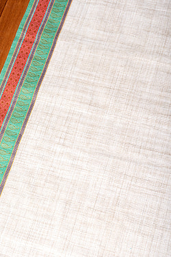 〔1m切り売り〕南インドのハーフボーダーコットンクロス〔幅約109cm〕 - 青緑・赤系刺繍の商品写真