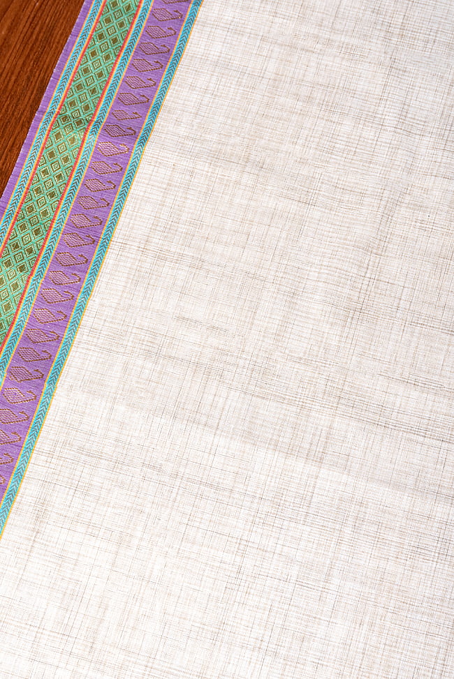 〔1m切り売り〕南インドのハーフボーダーコットンクロス〔幅約110.5cm〕 - 紫・緑系刺繍の写真1枚目です。インドらしい味わいのある布地です。切り売り,量り売り布,アジア布 量り売り,手芸,裁縫,生地,アジアン,ファブリック,ブロケード