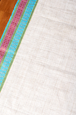 〔1m切り売り〕南インドのハーフボーダーコットンクロス〔幅約111cm〕 - 水色・マゼンタ系刺繍の商品写真