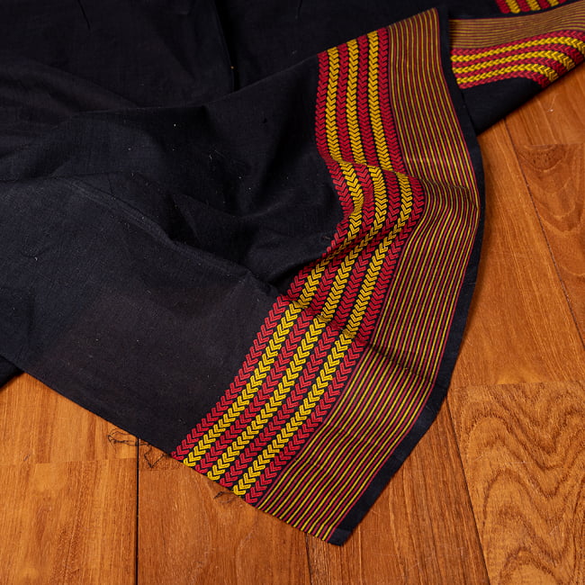 〔1m単位切り売り〕南インドのハーフボーダーコットンクロス〔幅約106cm〕 - ブラックの写真切り売り,量り売り布,アジア布 量り売り,手芸,裁縫,生地,アジアン,ファブリック,ブロケード