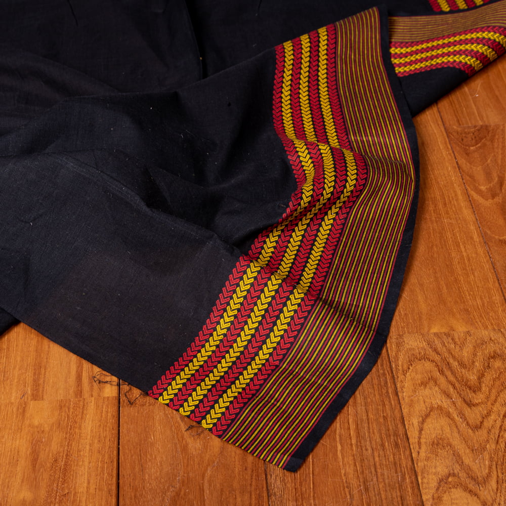 〔1m単位切り売り〕南インドのハーフボーダーコットンクロス〔幅約106cm〕 - ブラック1枚目の説明写真です