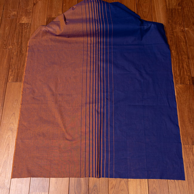 〔1m単位切り売り〕南インドのバイカラーセンターストライプ布〔幅約108cm〕 - 青緑×パープル 6 - 生地を広げてみたところです。横幅もしっかりあります。注文個数に応じた長さにカットしてお送りいたします。