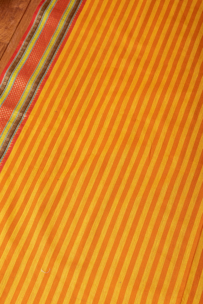 南インドのハーフボーダー・シンプル・ストライプコットン布〔幅約108cm〕 - ピンク×オレンジ系の写真1枚目です。インドらしい味わいのある布地です。切り売り,量り売り布,アジア布 量り売り,手芸,裁縫,生地,アジアン,ファブリック,ブロケード