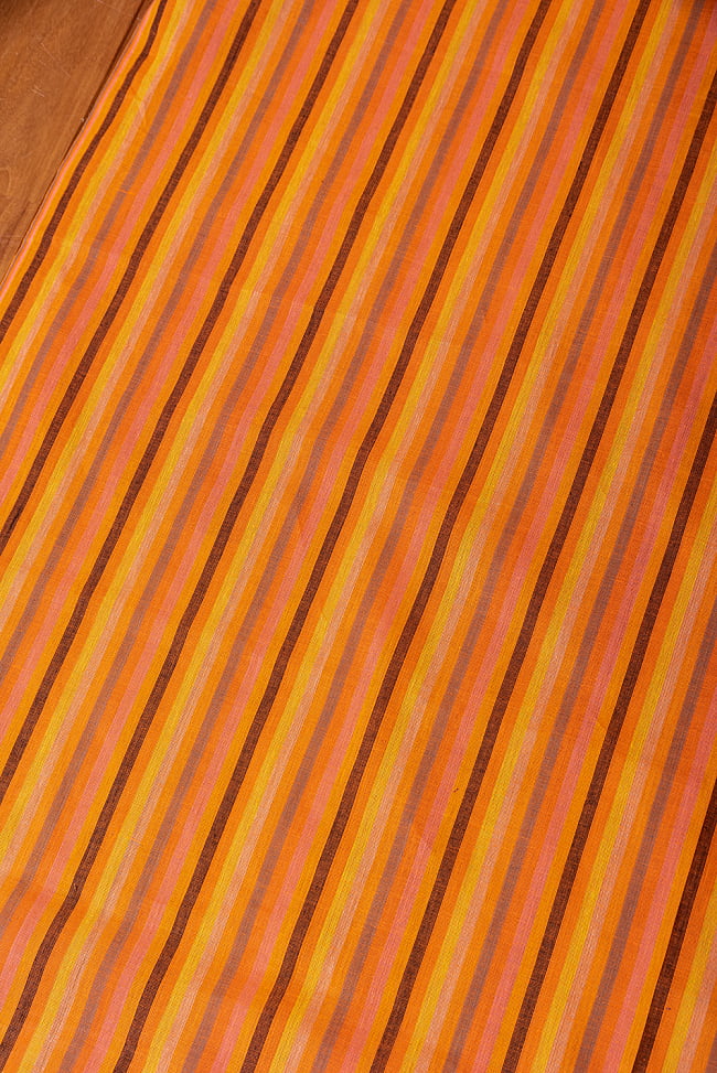 〔1m切り売り〕南インドのストライプ布〔幅約110.5cm〕 - オレンジ系 2 - とても素敵な雰囲気です