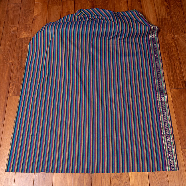 南インドのハーフボーダー・シンプル・ストライプコットン布〔幅約110cm〕 - 寒色系 6 - 生地を広げてみたところです。横幅もしっかりあります。注文個数に応じた長さにカットしてお送りいたします。