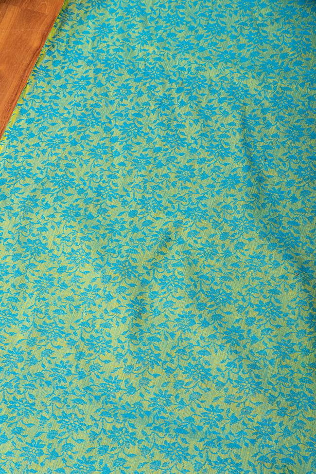 〔1m切り売り〕インドの更紗刺繍コットン布〔幅約109cm〕 - ブルー×イエロー系 2 - とても素敵な雰囲気です
