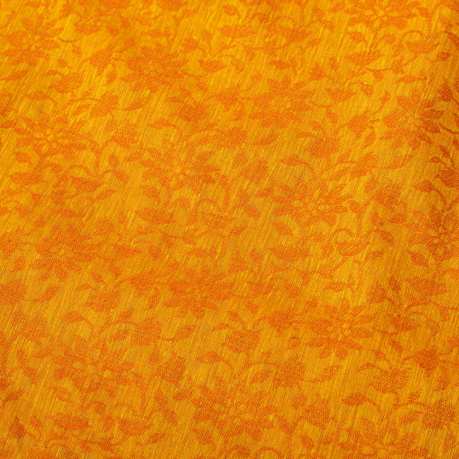 〔1m切り売り〕インドの更紗刺繍コットン布〔幅約109cm〕 - イエロー×オレンジ系 3 - 1mの長さごとにご購入いただけます。