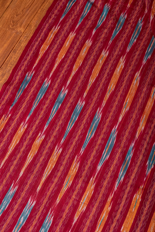 〔1m切り売り〕インドの伝統絣織り布　イカット織り生地　〔幅約111cm〕 - えんじ系 2 - とても素敵な雰囲気です