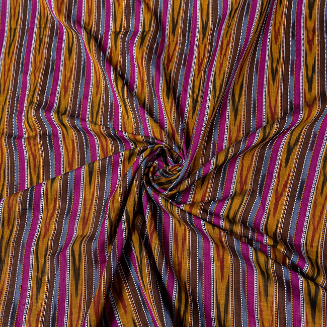 〔1m切り売り〕インドの伝統絣織り布　イカット織り生地　〔幅約110cm〕 - ブラウン×紫系の写真1枚目です。インドらしい味わいのある布地です。イカット,かすり織り,絣,切り売り,量り売り布,アジア布 量り売り,手芸,裁縫,生地,アジアン,ファブリック