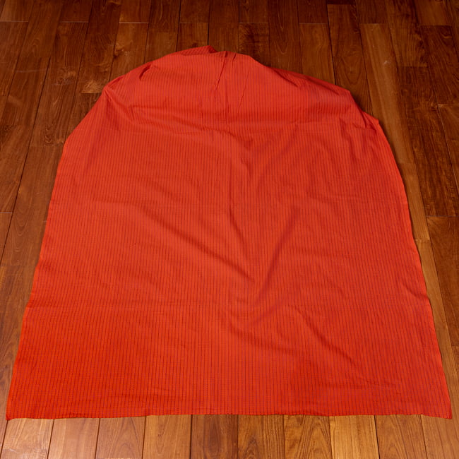 〔1m切り売り〕南インドのシンプルコットン　ストライプ模様布〔幅約118cm〕 - ブラッドオレンジ系 2 - 生地全体を広げてみたところです。1個あたり1mとして、ご注文個数に応じた長さにカットしてお送りいたします。