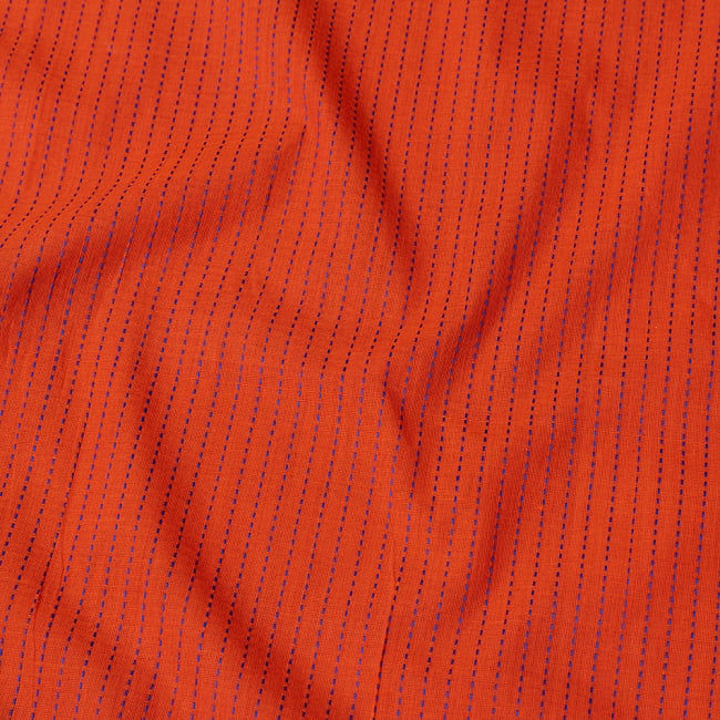 〔1m切り売り〕南インドのシンプルコットン　ストライプ模様布〔幅約118cm〕 - ブラッドオレンジ系 4 - インドならではの布ですね。