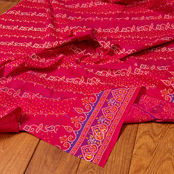 〔1m切り売り〕グジャラートの絞り染めモチーフ布〔幅約105cm〕 - ピンク系の商品写真