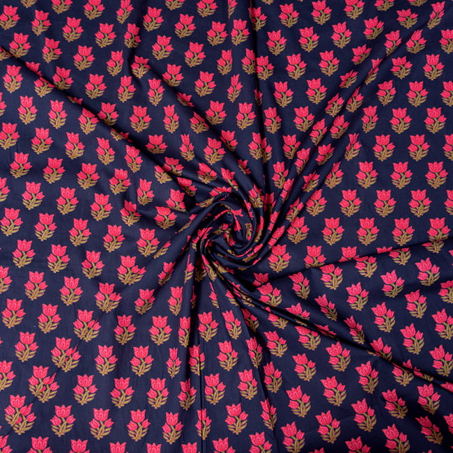 〔1m切り売り〕南インドの小花柄布〔幅約104cm〕 5 - 生地の拡大写真です。とても良い風合いです。