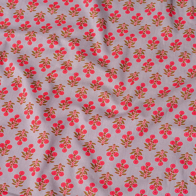 〔1m切り売り〕南インドの小花柄布〔幅約103cm〕 - グレー系 4 - インドならではの布ですね。