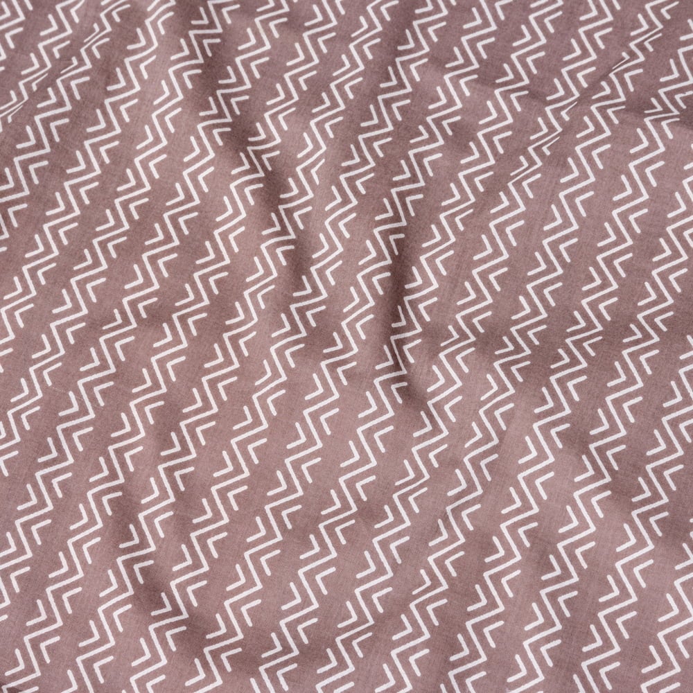 〔1m切り売り〕南インドのジグザグ模様　シェブロン・ストライプ布〔幅約110cm〕 - グレー系1枚目の説明写真です