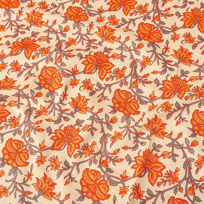 〔1m切り売り〕伝統息づく南インドから　昔ながらの更紗模様布〔幅約109cm〕 - イエロー×オレンジ系 4 - インドならではの布ですね。