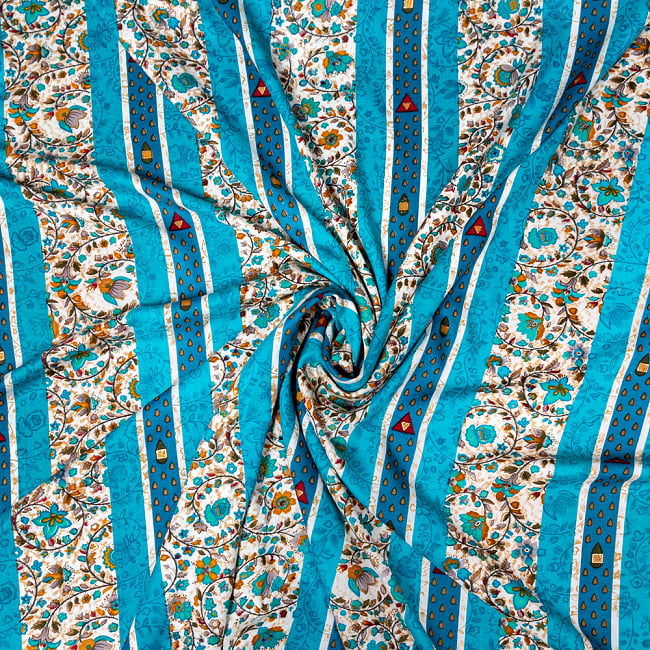 〔1m切り売り〕南インドの肌触り柔らかな更紗ストライプ布〔幅約113cm〕 - ターコイズ系 5 - 生地の拡大写真です。とても良い風合いです。