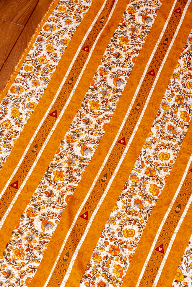 〔1m切り売り〕南インドの肌触り柔らかな更紗ストライプ布〔幅約112cm〕 - オレンジ系 3 - 1mの長さごとにご購入いただけます。