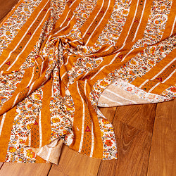 〔1m切り売り〕南インドの肌触り柔らかな更紗ストライプ布〔幅約112cm〕 - オレンジ系の商品写真