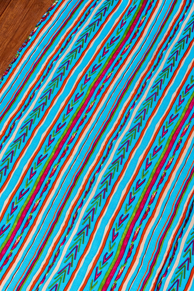 〔1m切り売り〕南インドの肌触り柔らかなトライバルストライプ布〔幅約111cm〕 - ブルー系 3 - 1mの長さごとにご購入いただけます。