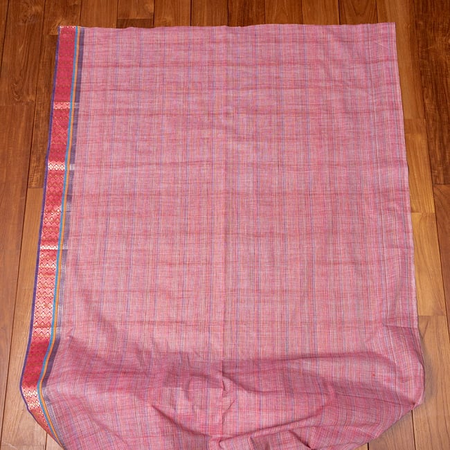 〔1m単位切り売り〕南インドのハーフボーダーコットンクロス〔幅約108cm〕 - ピンク系 2 - 生地全体を広げてみたところです。1個あたり1mとして、ご注文個数に応じた長さにカットしてお送りいたします。