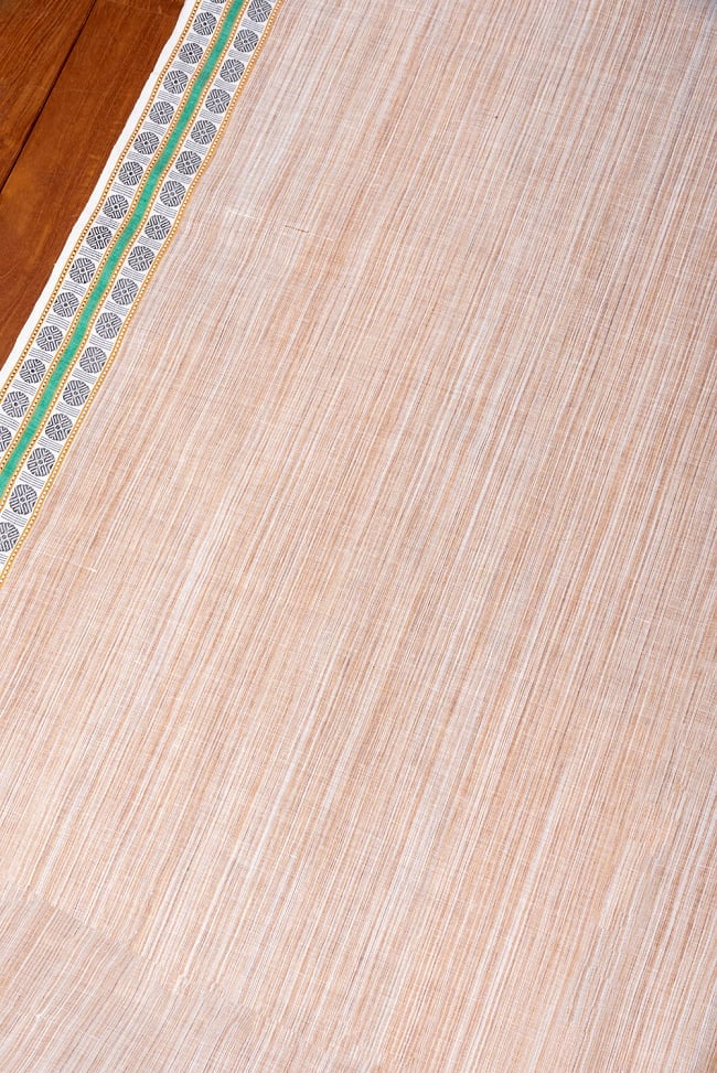 〔1m単位切り売り〕南インドのハーフボーダーコットンクロス〔幅約110cm〕 - ベージュ系 3 - 1mの長さごとにご購入いただけます。