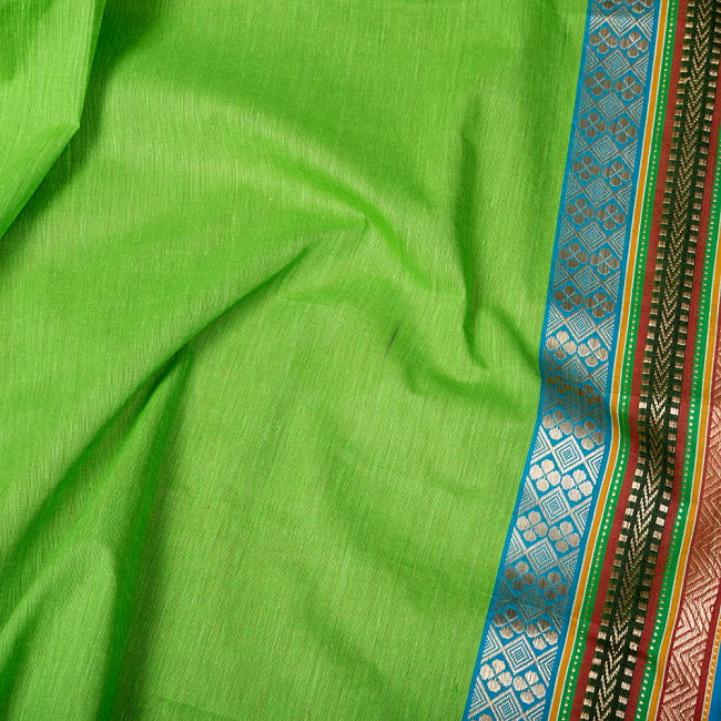 〔1m切り売り〕南インドのハーフボーダーコットンクロス〔約106cm〕 - グリーン 4 - インドならではの布ですね。