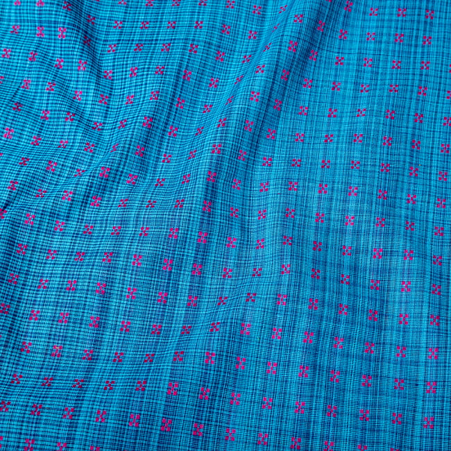 〔1m切り売り〕南インドのシンプルコットン布〔約106cm〕 - ブルー 4 - インドならではの布ですね。