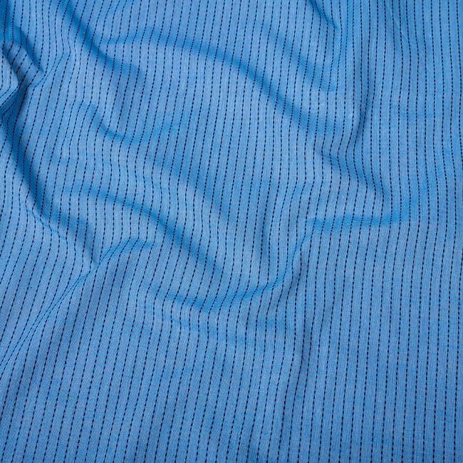 〔1m切り売り〕南インドのシンプルコットン　ストライプ模様布〔約106cm〕 - 水色 4 - インドならではの布ですね。