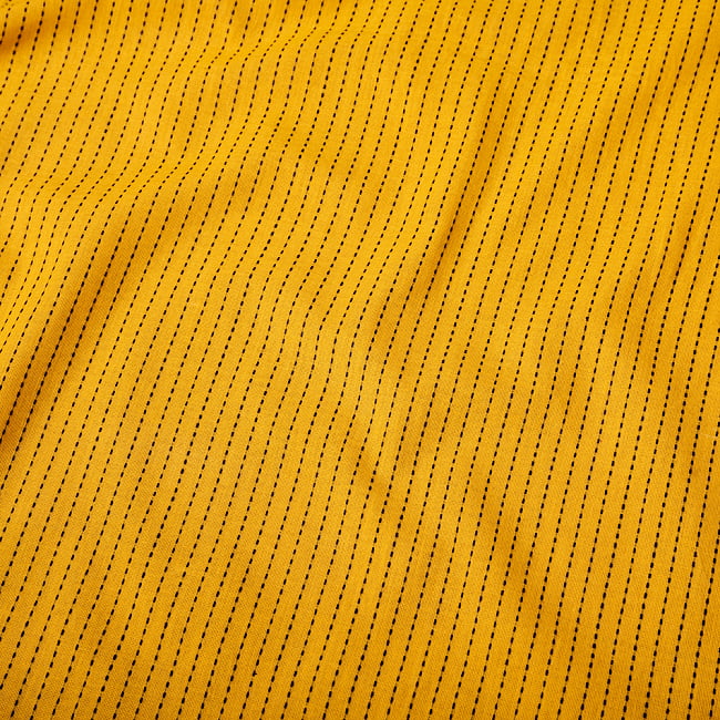 〔1m切り売り〕南インドのシンプルコットン　ストライプ模様布〔約106cm〕 - イエロー 4 - インドならではの布ですね。