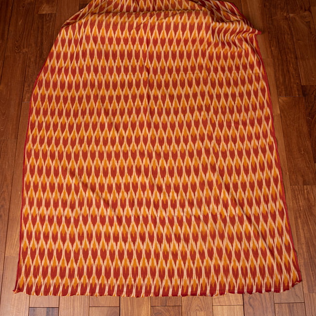 〔1m切り売り〕インドの伝統絣織り布　イカット織り生地　〔約106cm〕 - オレンジ 2 - とても素敵な雰囲気です