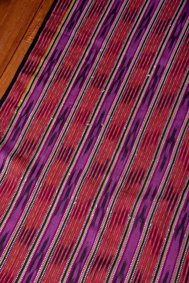 〔1m切り売り〕インドの伝統絣織り布　イカット織り生地　〔約106cm〕 - 紫 3 - 1mの長さごとにご購入いただけます。