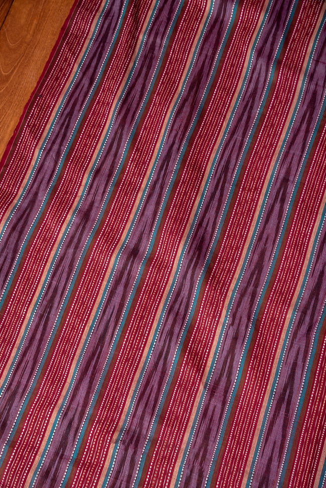 〔1m切り売り〕インドの伝統絣織り布　イカット織り生地　〔約106cm〕 - 紫×えんじ 3 - 1mの長さごとにご購入いただけます。