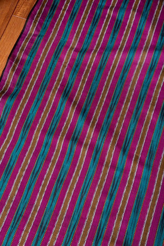 〔1m切り売り〕インドの伝統絣織り布　イカット織り生地　〔約106cm〕 - 紫×青緑 3 - 1mの長さごとにご購入いただけます。