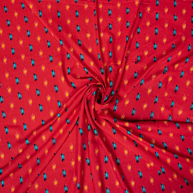 〔1m切り売り〕南インドの絣織り風パターン布〔約106cm〕 - 赤 5 - 生地の拡大写真です。とても良い風合いです。