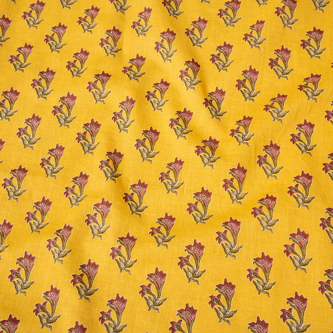 〔1m単位切り売り〕南インドの小花柄布〔約106cm〕 - イエロー 4 - インドならではの布ですね。