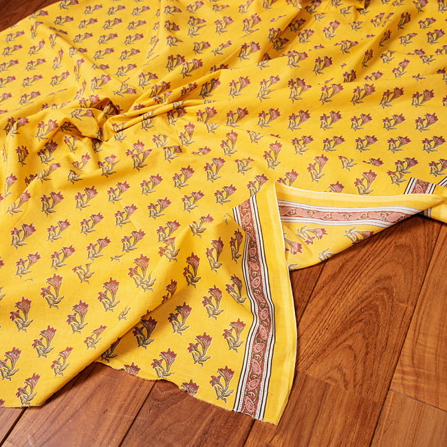 〔1m単位切り売り〕南インドの小花柄布〔約106cm〕 - イエローの写真