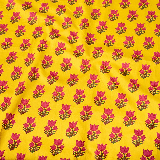 〔1m切り売り〕南インドの小花柄布〔約106cm〕 - イエロー 4 - インドならではの布ですね。