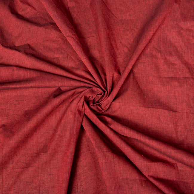 〔1m切り売り〕南インドのシンプル無地コットン布〔約106cm〕 - えんじの写真1枚目です。インドらしい味わいのある布地です。切り売り,量り売り布,アジア布 量り売り,手芸,裁縫,生地,アジアン,ファブリック,ブロケード