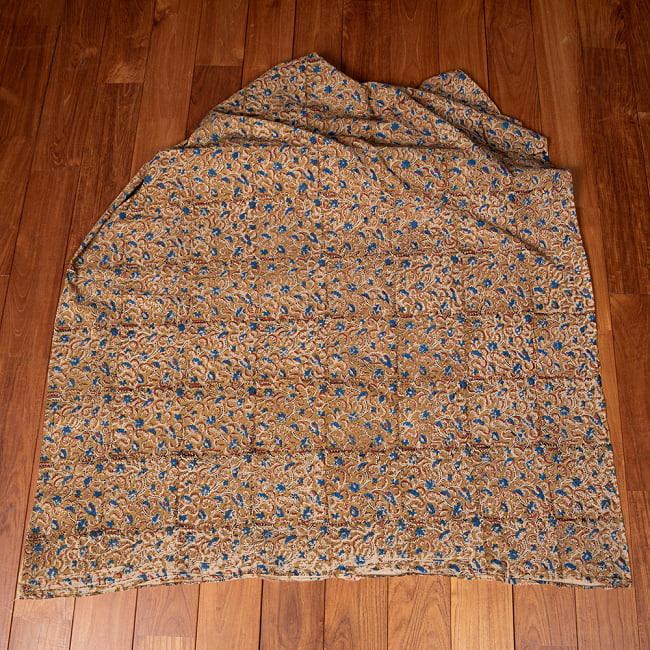 〔1m単位切り売り〕伝統息づく南インドから　昔ながらの木版染め更紗模様布〔約106cm〕 - 黄土色 2 - とても素敵な雰囲気です