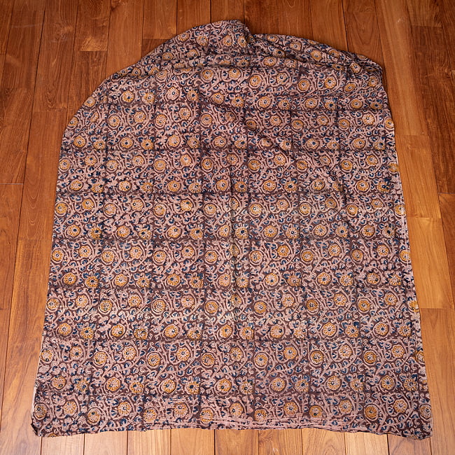 〔1m単位切り売り〕伝統息づく南インドから　昔ながらの木版染め更紗模様布〔約106cm〕 - 焦げ茶 2 - とても素敵な雰囲気です