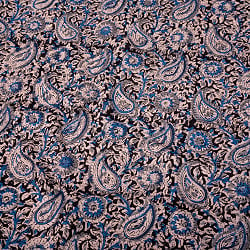 〔1m切り売り〕伝統息づく南インドから　昔ながらの木版染め更紗模様布〔約106cm〕 - ブラックの商品写真