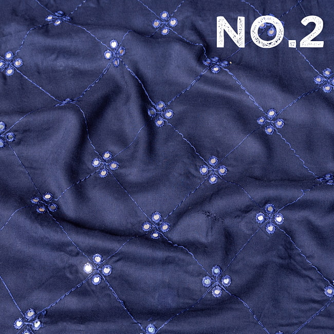 〔1m切り売り〕〔各色あり〕インドの伝統模様布 ミラーワーク系ファブリック〔幅約111cm〕 10 - No.2　ネイビー