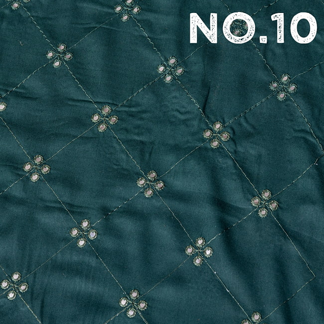 〔1m切り売り〕〔各色あり〕インドの伝統模様布 ミラーワーク系ファブリック〔幅約111cm〕 18 - No.10　ダークグリーン