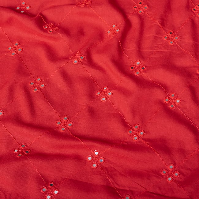〔1m切り売り〕〔各色あり〕インドの伝統模様布 ミラーワーク系ファブリック〔幅約111cm〕 4 - 生地の拡大写真です