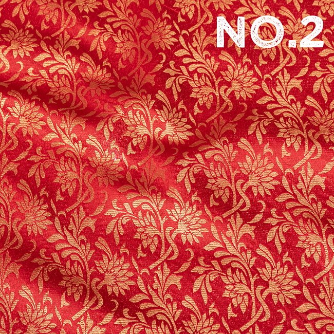 〔1m切り売り〕〔各色あり〕インドの伝統模様布　光沢感のある更紗模様〔幅約117cm〕 10 - No.2　レッド
