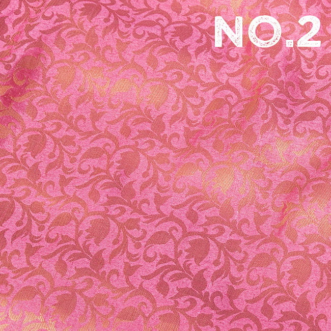 〔1m切り売り〕〔各色あり〕インドの伝統模様布　光沢感のある更紗模様〔幅約108.5cm〕 10 - No.2　薄ピンク
