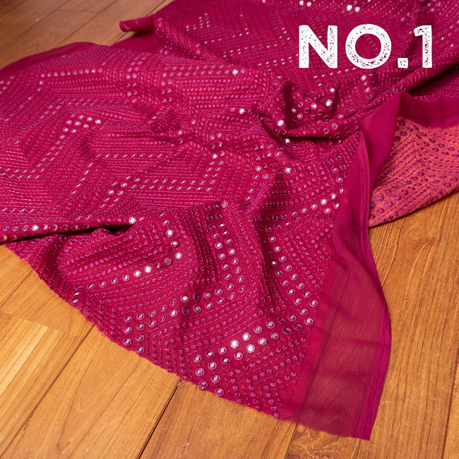 〔1m切り売り〕〔各色あり〕インドの伝統模様布 ミラーワーク系ファブリック〔幅約110cm〕 9 - No.1　赤紫