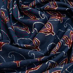 〔約6m 長尺布 3色展開】伝統息づくインドから　昔ながらの木版染めリーフペイズリー柄布 - 幅約107cm - サブ4