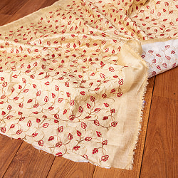 〔1m単位切り売り〕インドの伝統ザルドジ刺繍スタイルの更紗模様布〔107cm〕の商品写真
